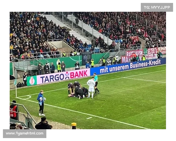 德里赫特与马圭尔继续伤缺，曼联后防线人手紧张